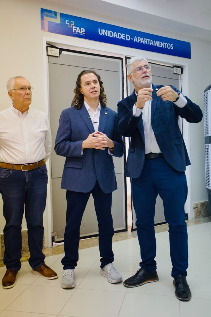 veneziano confirma a destinacao de r 5 milhoes para aquisicao de robo cirurgico para o hospital da fap em campina grande 2