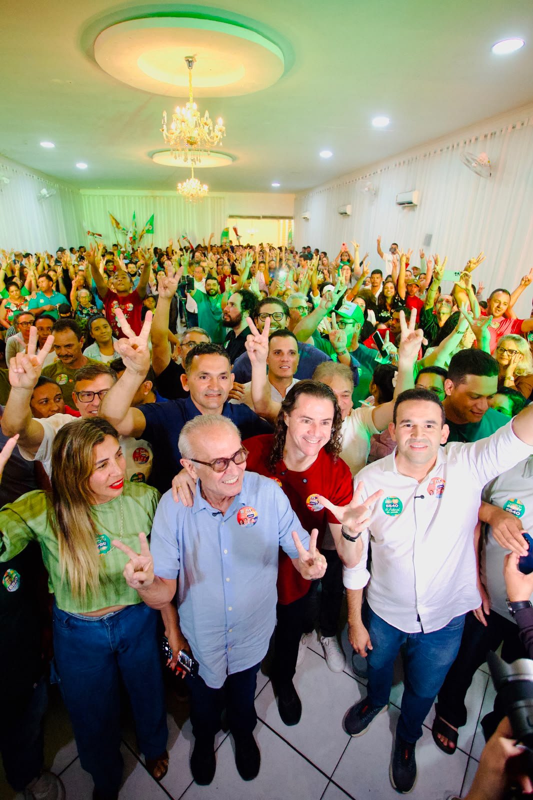 Veneziano participa de caminhada em Campina Grande com Cícero, Diogo e Romero; e de ato político com Dr. Jhony