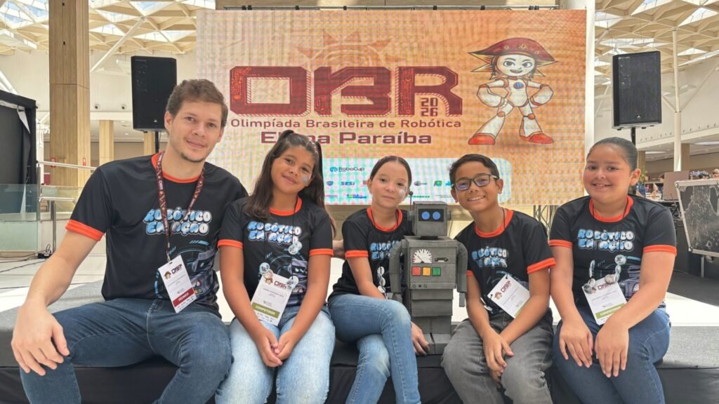 Alunos da rede municipal representam mais de 25% dos participantes da Olimpíada Brasileira de Robótica 46 alunos da rede municipal representam mais de 25 dos participantes da olimpiada brasileira de robotica