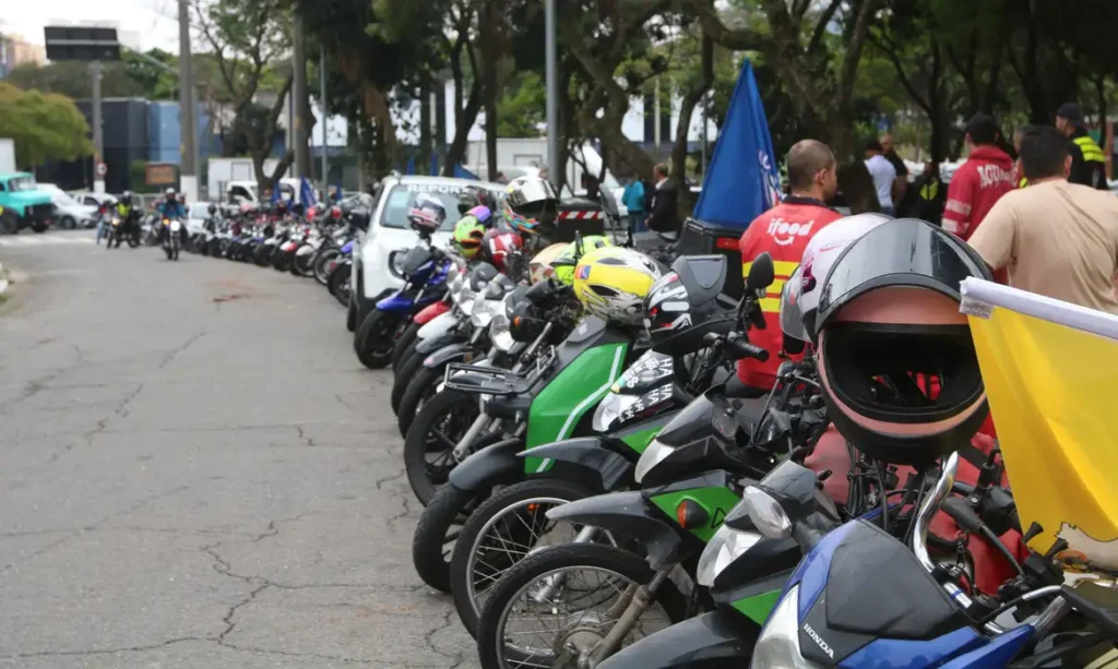 Apenas 1 em cada 5 motociclistas de app tem cobertura previdenciária 7 apenas 1 em cada 5 motociclistas de app tem cobertura previdenciaria