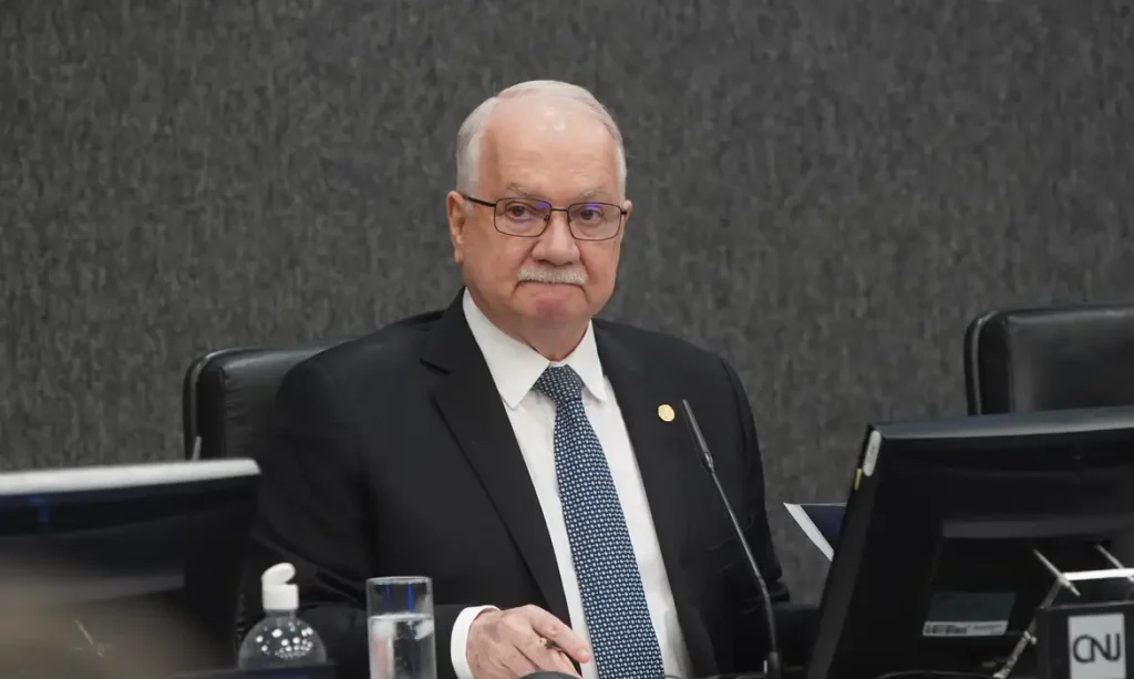 Banco Master: Fachin diz que medidas serão anunciadas no tempo devido 25 banco master fachin diz que medidas serao anunciadas no tempo devido