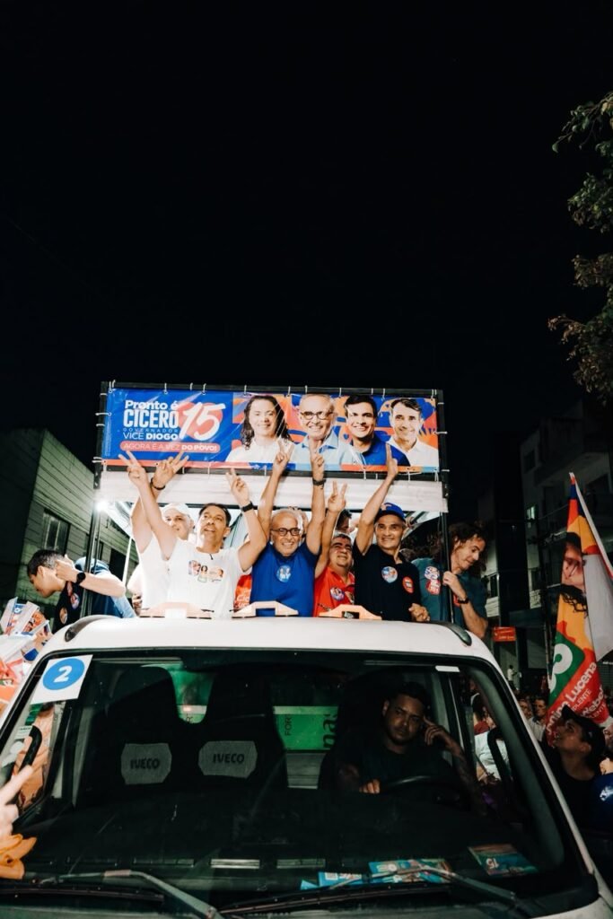 caravana 15 leva multidoes e reforca compromisso com o futuro da paraiba em maratona pelo agreste 11