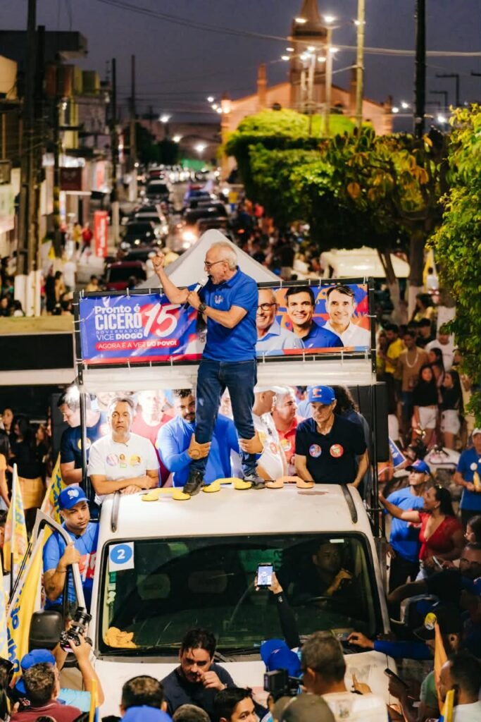 caravana 15 leva multidoes e reforca compromisso com o futuro da paraiba em maratona pelo agreste 4