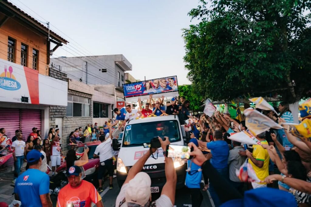 caravana 15 leva multidoes e reforca compromisso com o futuro da paraiba em maratona pelo agreste 70