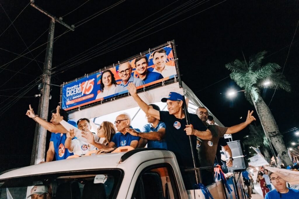caravana 15 leva multidoes e reforca compromisso com o futuro da paraiba em maratona pelo agreste 74