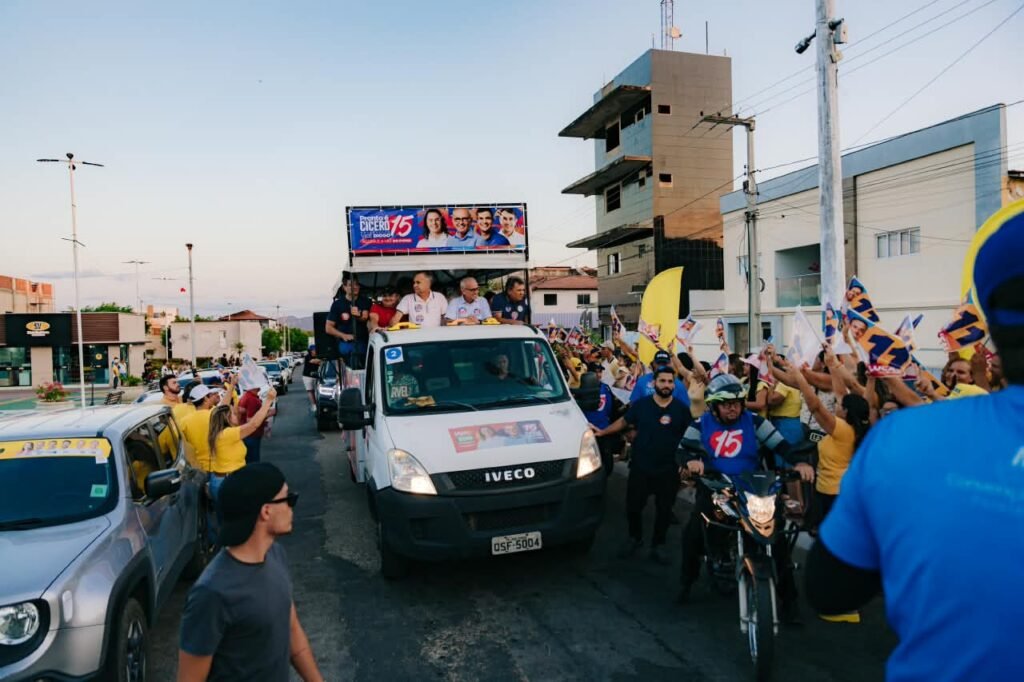 caravana 15 leva propostas de cicero lucena e diogo cunha lima ao sertao e reforca projeto para a paraiba