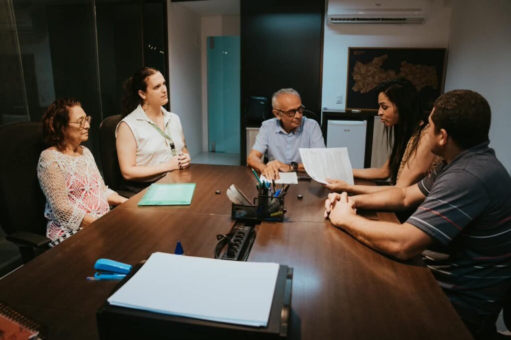 cicero se reune com representacao das pessoas com deficiencia e se compromete com apoio e inclusao nas esferas de debate e decisao de politicas para o setor