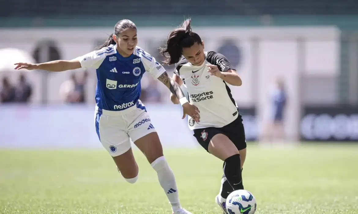 Corinthians vence Cruzeiro e fica a um empate das semifinais