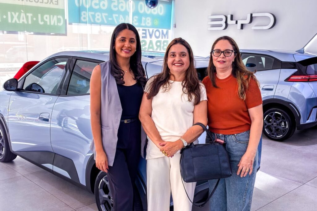 corretoras premiadas no celebra corretor jp recebem carros eletricos byd 1