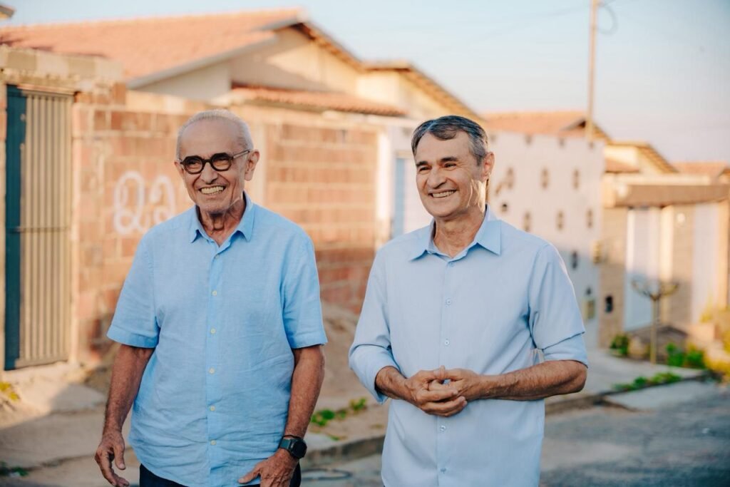 em campina cicero garante escola estadual e upa para o aluizio campos ao lado de romero e arrasta multidao no mutirao com dr jhony 1
