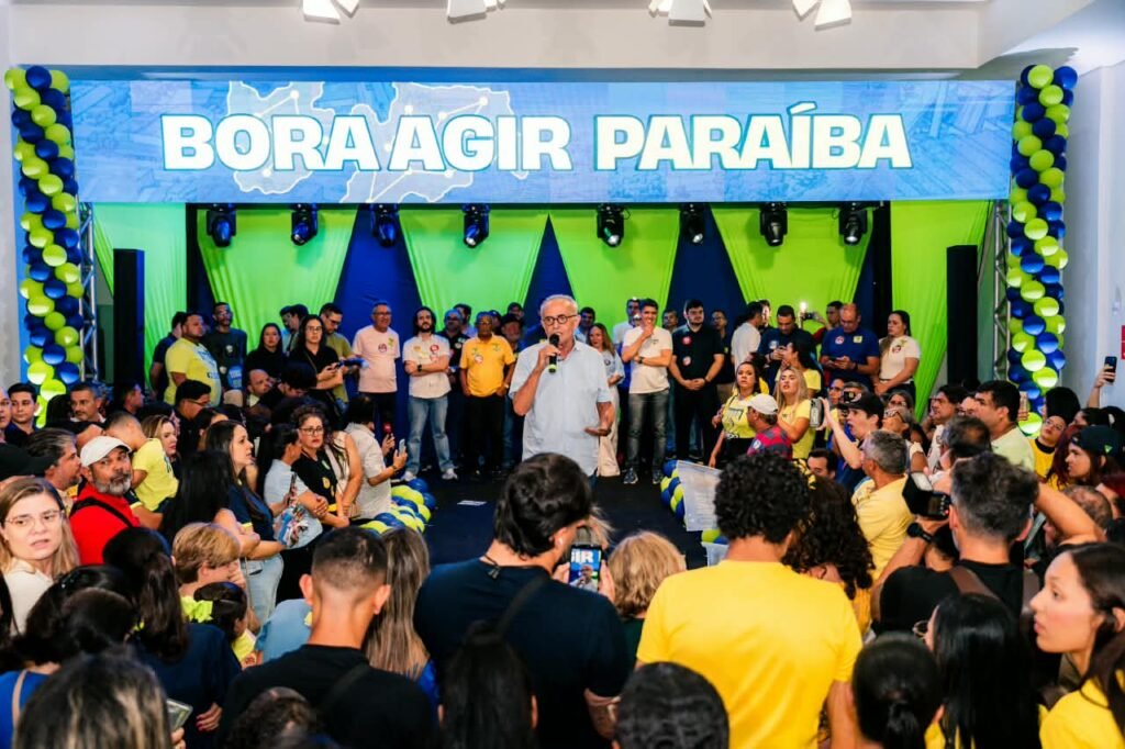 evento superlotado mostra forca de cicero em campina ao lado de tovar e romero
