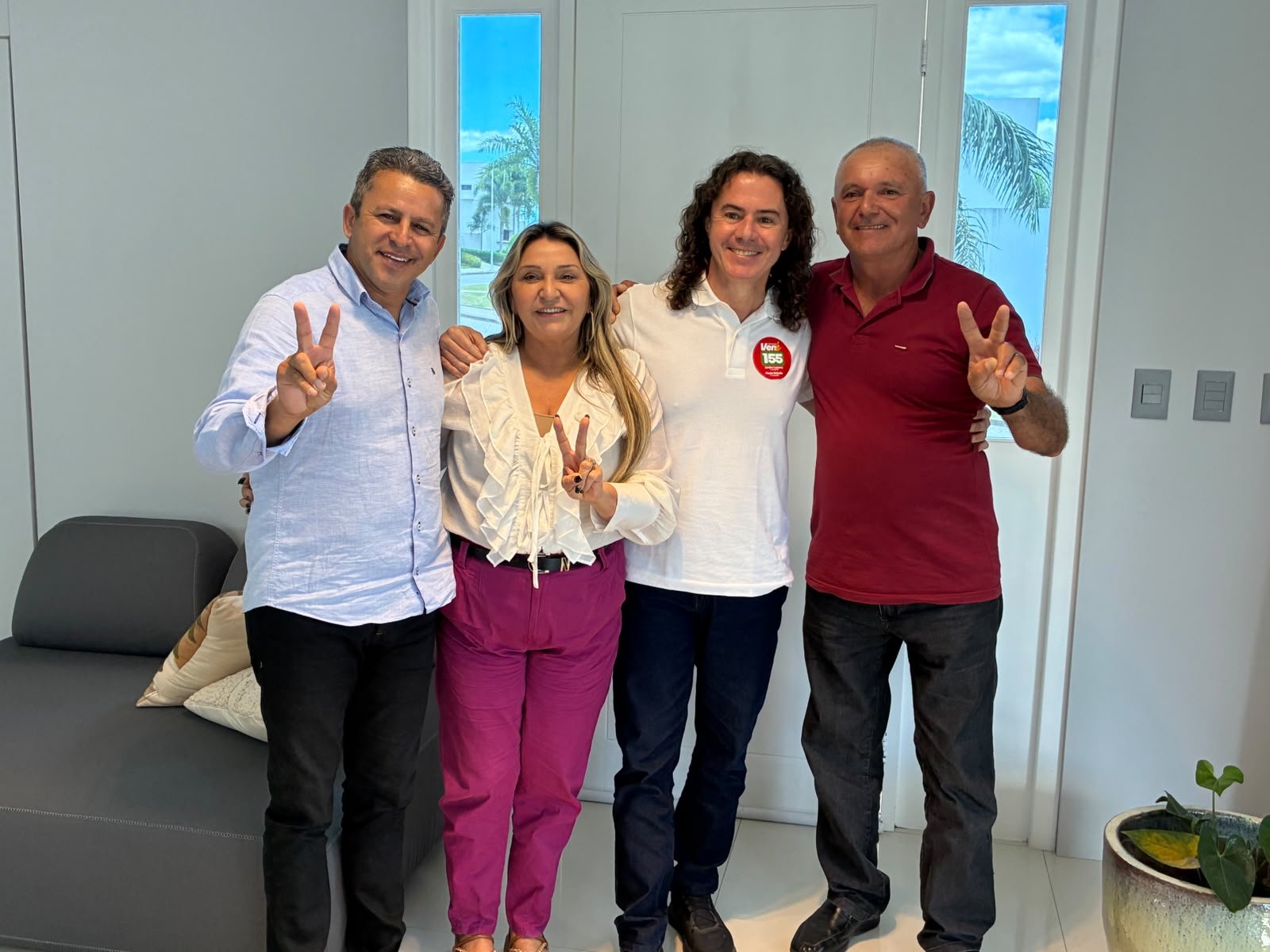 Forte grupo político de Baraúna reafirma apoio à reeleição de Veneziano para o Senado