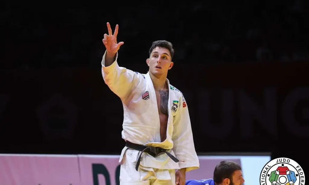 guilherme schimidt e ouro e pais fecha grand slam de judo com 3 podios