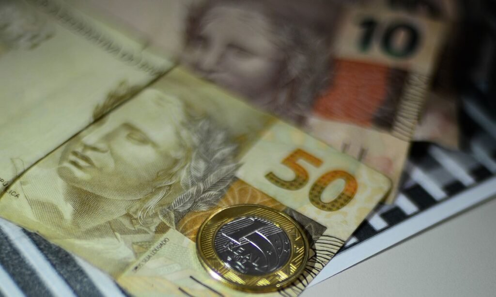 IBC-BR recua 0,2% em julho; resultado representa alta de 1% em um ano 21 ibc br recua 02 em julho resultado representa alta de 1 em um ano