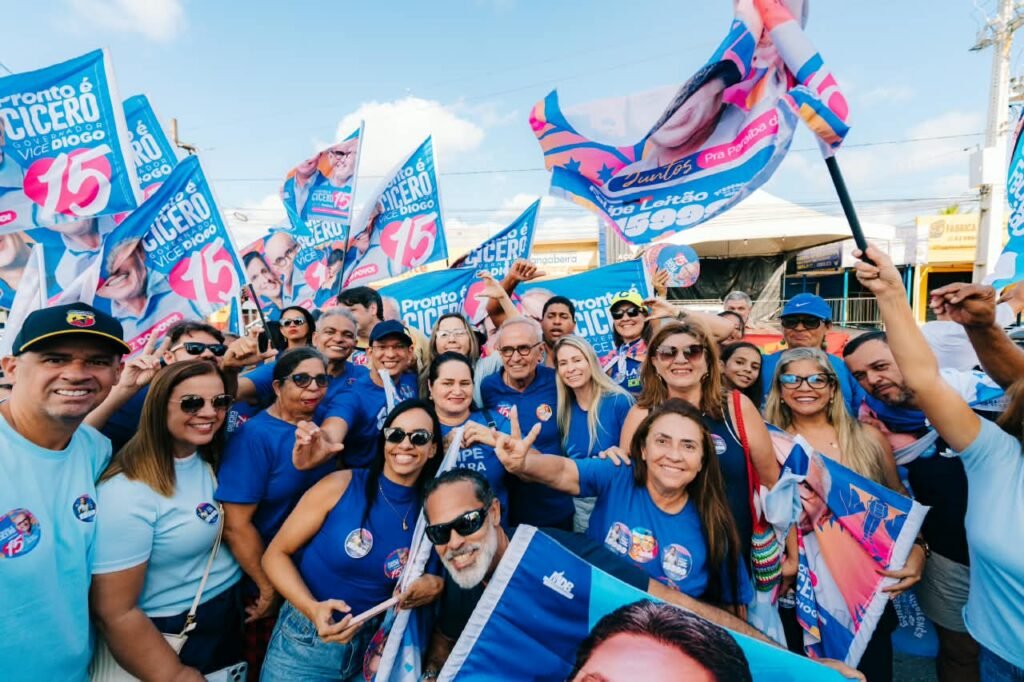 Cícero e Léo Bezerra percorrem João Pessoa com o Movimento 15 24 rascunho automatico 16
