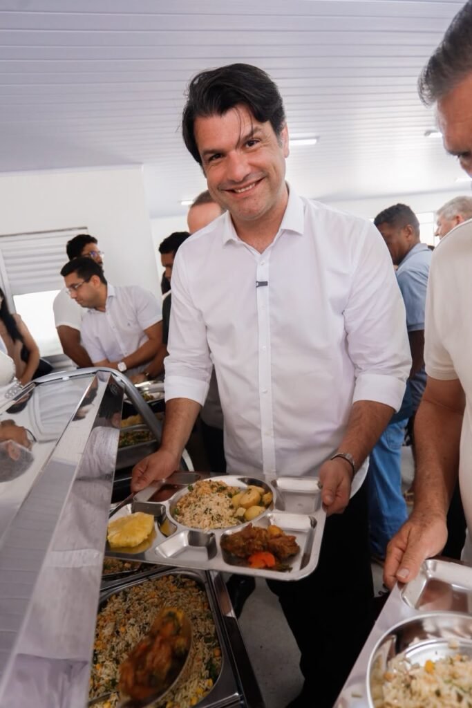 seguranca alimentar leo bezerra entrega nova cozinha comunitaria do alto do mateus e anuncia restaurante popular no valentina 11