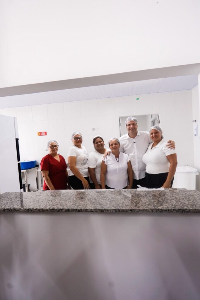 seguranca alimentar leo bezerra entrega nova cozinha comunitaria do alto do mateus e anuncia restaurante popular no valentina 8