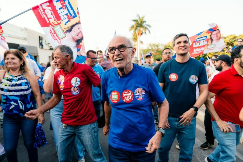 serra de teixeira vira uma onda azul e cicero fortalece projeto de mudanca na paraiba 20