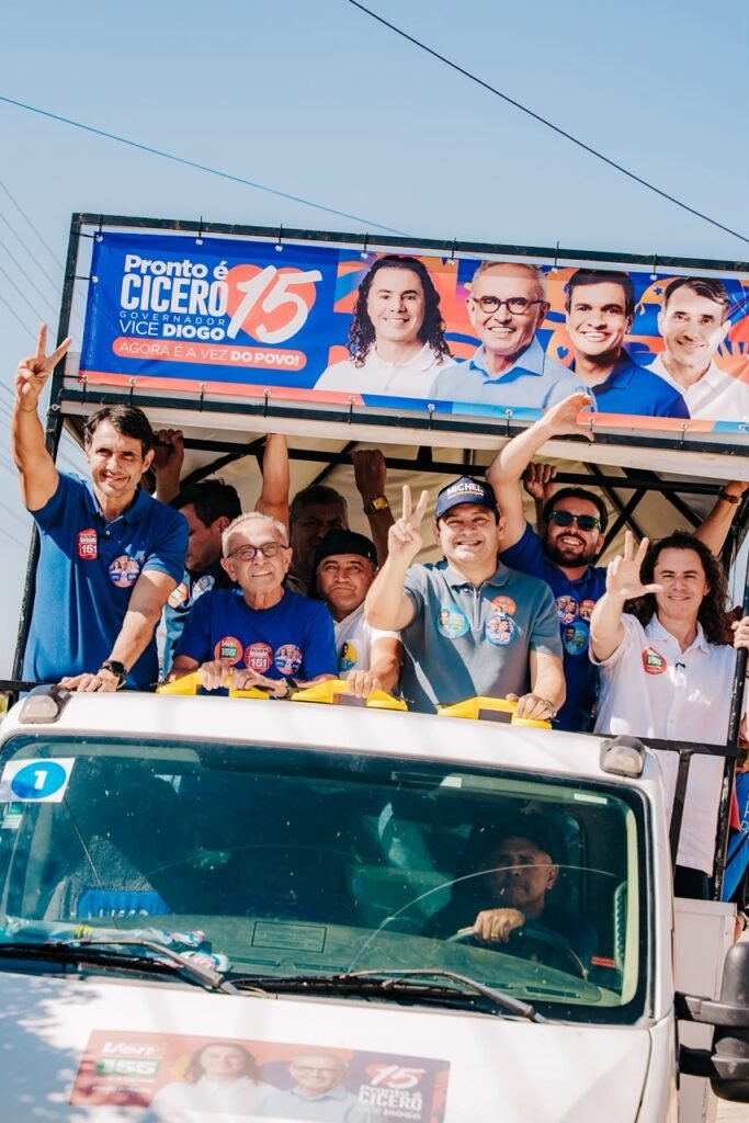 serra de teixeira vira uma onda azul e cicero fortalece projeto de mudanca na paraiba 7