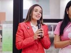 Camila Mariz participa de ação do Outubro Rosa no Hospital da Mulher e reforça a importância do diagnóstico precoce do câncer