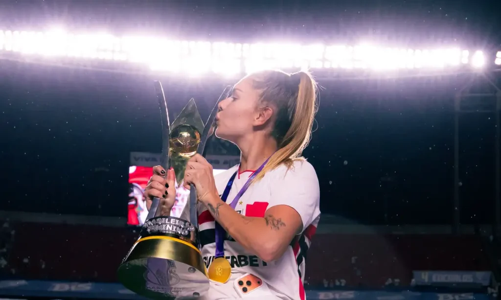 Campeã do Brasileirão, Carol Gil é convocada para amistosos da seleção 20 campea do brasileirao carol gil e convocada para amistosos da selecao