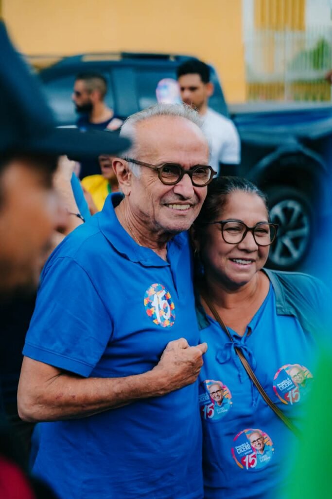 cicero inicia ultimo dia do primeiro turno com recepcao calorosa em pedras de fogo ao lado da vice prefeita manuella 1