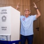 Cícero vota em João Pessoa e reforça confiança em vitória no segundo turno