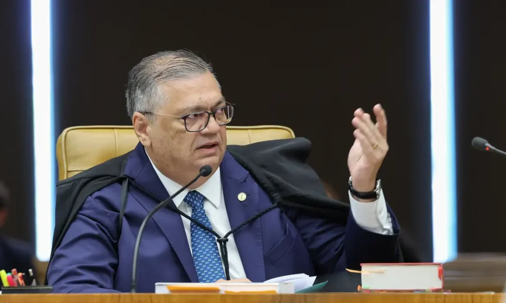 dino expoe relatorio com ameaca de assassinato contra ministros do stf
