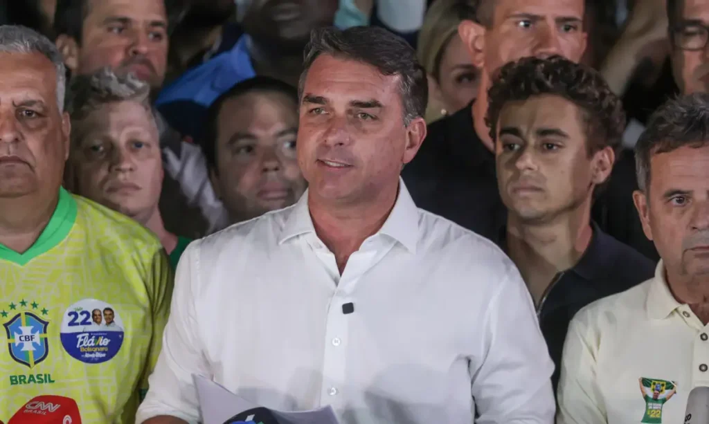 Em carta golpista, Flávio agradece Milei e Trump por apoio para fuga 11 em carta golpista flavio agradece milei e trump por apoio para fuga