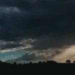 Inmet alerta para tempestades em toda a faixa leste do país