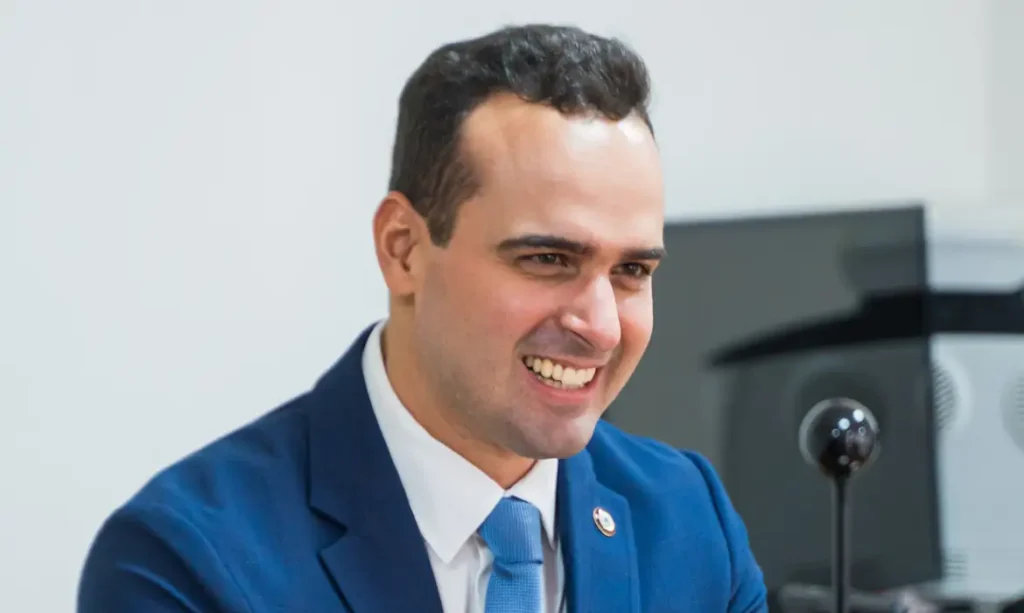 lucas ribeiro e reeleito governador da paraiba no primeiro turno