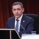 Nunes Marques suspende postagens ilegais contra campanha de Lula