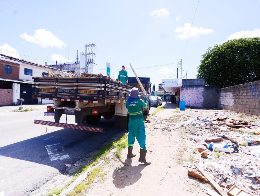 prefeitura inicia forca tarefa de limpeza contra os pontos de descarte irregular em joao pessoa 2