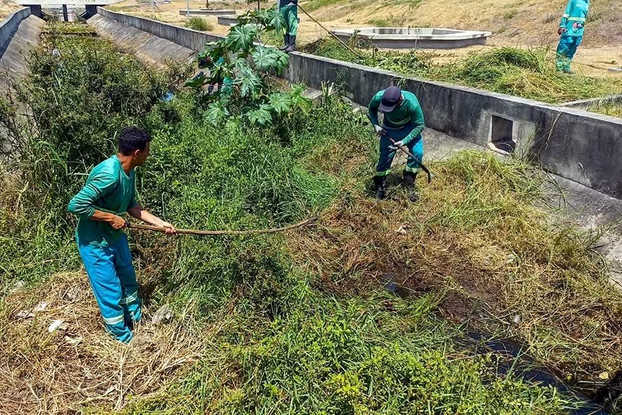 Emlur-JP promove limpeza de canal no Parque Parahyba IV e reforça serviços em bairros da Capital 15 rascunho automatico 17