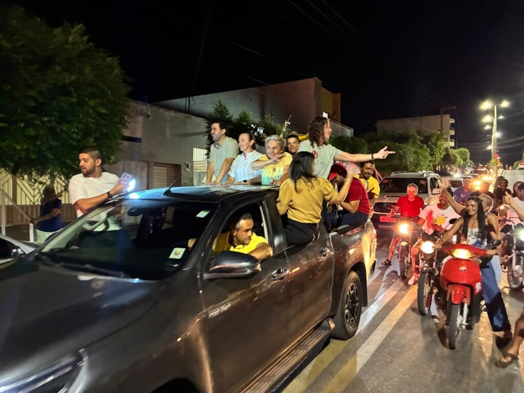 veneziano participa de festa da vitoria em uirauna e agradece apoio da prefeita leninha e video emocionante 3