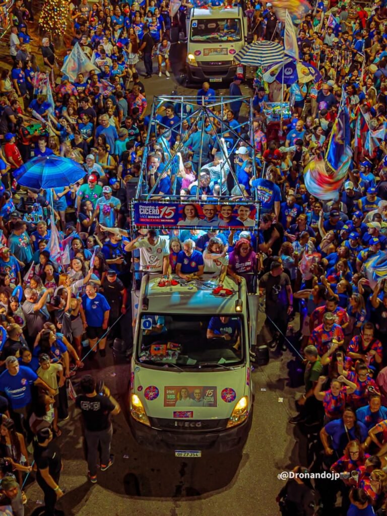 vumbora 15 joao pessoa consolida apoio a cicero em arrastao que reuniu multidao na avenida epitacio pessoa 3