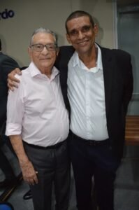 Comunicadores e autoridades de destaque nacional e estadual são homenageados em grande cerimônia da FENACOM na Paraíba 66