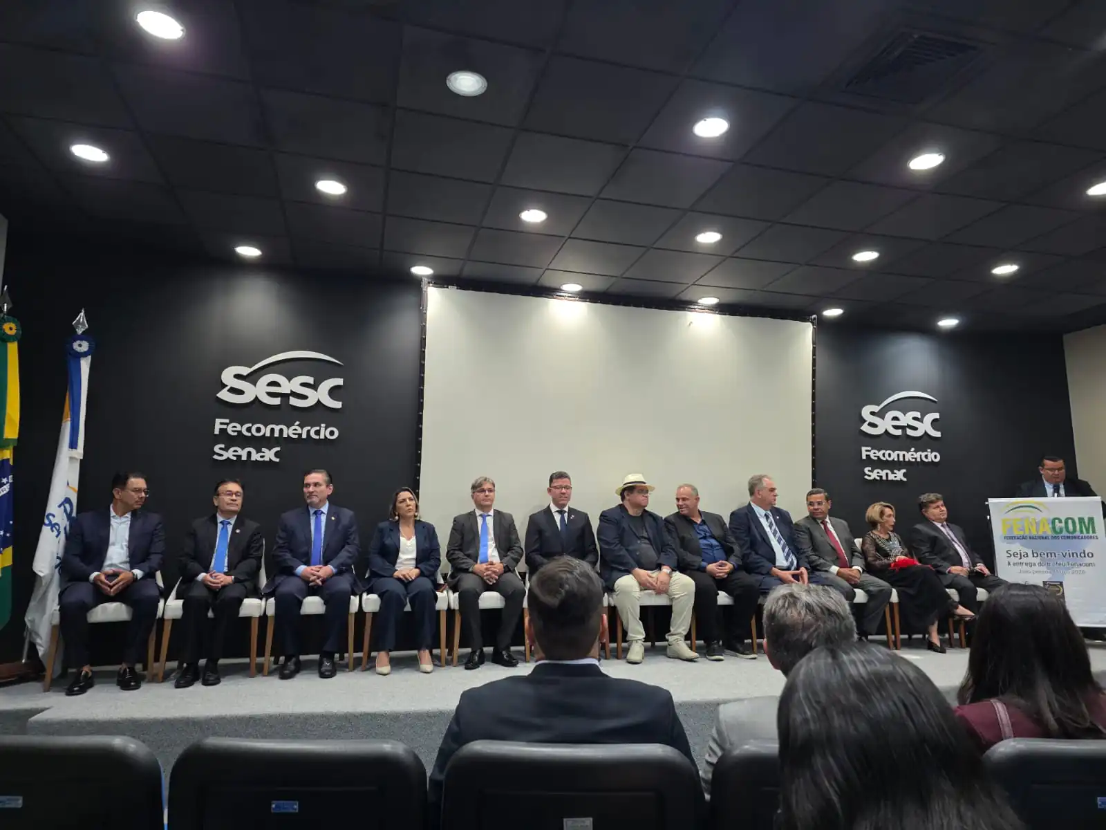 Comunicadores e autoridades de destaque nacional e estadual são homenageados em grande cerimônia da FENACOM na Paraíba Comunicadores e autoridades de destaque nacional e estadual são homenageados em grande cerimônia da FENACOM na Paraíba